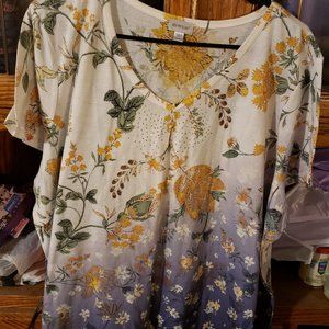 Flower design top Avenue 13